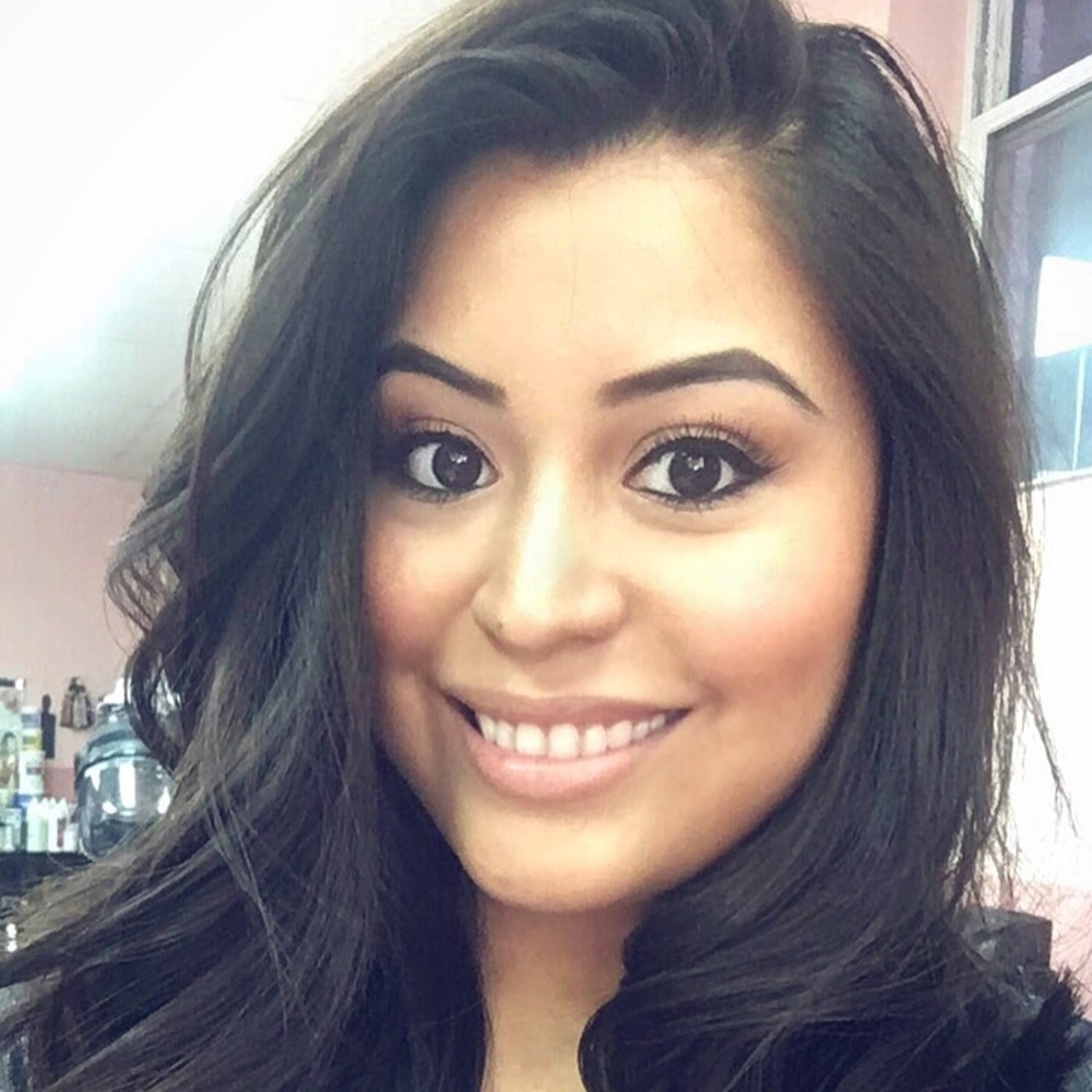 Meet your Posher, Laura